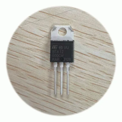 Transistor BTA12-600cwrg Transistor à thyristor de haute qualité To220 BTA12-600cw